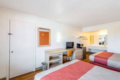 Imagen de la habitación del Motel 6 Anniston, Al. Foto 5
