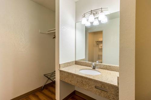 Imagen de la habitación del Motel 6 Astoria, Or. Foto 12