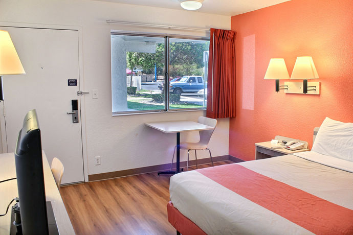 Imagen de la habitación del Motel 6 Atascadero, Ca. Foto 5
