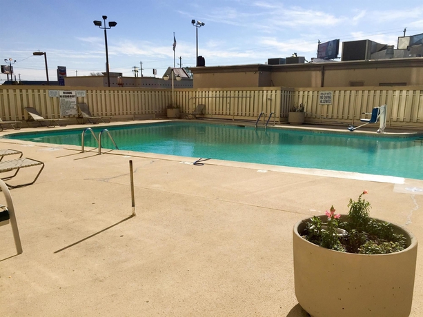 Imagen de la piscina del Motel 6 Atlanta, Ga - Atlanta Airport. Foto 15