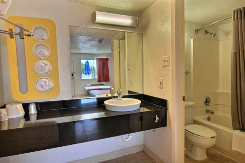 Imagen de la habitación del Motel 6 Austin, Tx. Foto 12