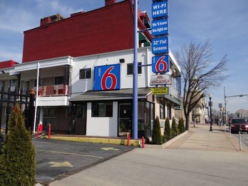 Imagen de la habitación del Motel 6 Baltimore Downtown. Foto 2