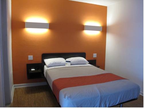 Imagen de la habitación del Motel 6 Baltimore Downtown. Foto 5