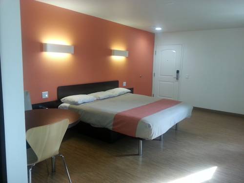 Imagen de la habitación del Motel 6 Bell Gardens. Foto 2