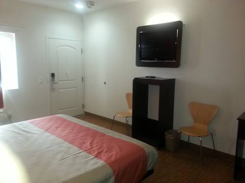 Imagen de la habitación del Motel 6 Bell Gardens. Foto 5