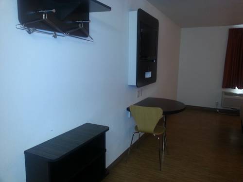 Imagen de la habitación del Motel 6 Bell Gardens. Foto 6