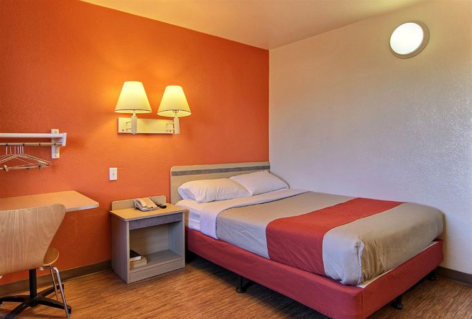 Imagen de la habitación del Motel 6 Bismarck, Nd. Foto 15