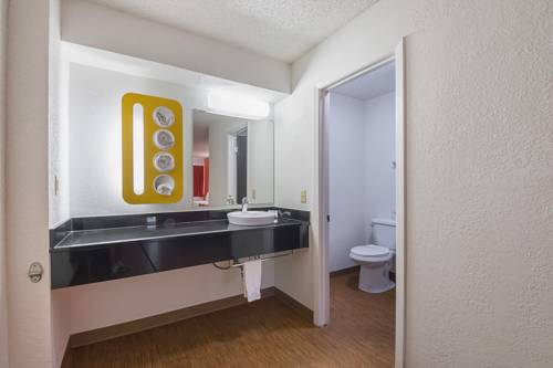 Imagen de la habitación del Motel 6 Boerne, Tx. Foto 8
