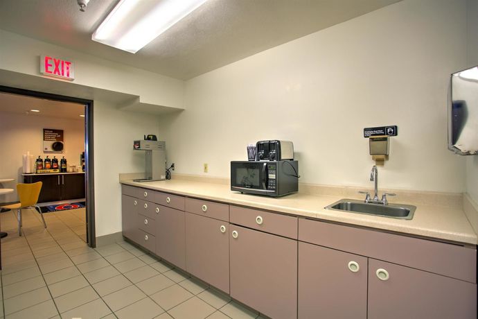 Imagen de la piscina del Motel 6 Bozeman, Mt. Foto 16