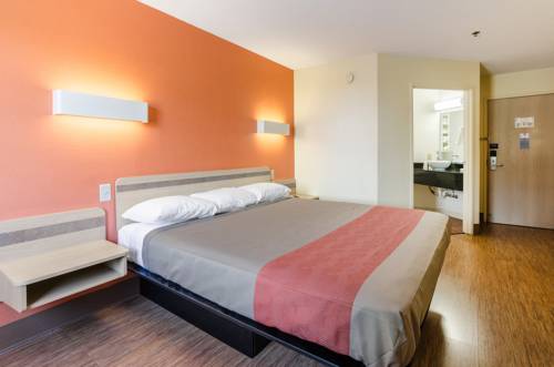 Imagen de la habitación del Motel 6 Bristol. Foto 4