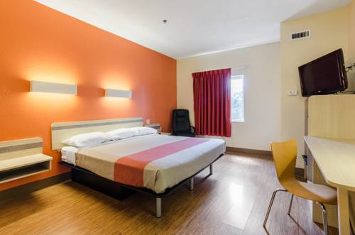 Imagen de la habitación del Motel 6 Bristol. Foto 5