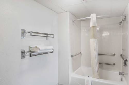 Imagen de la habitación del Motel 6 Brooklawn. Foto 2