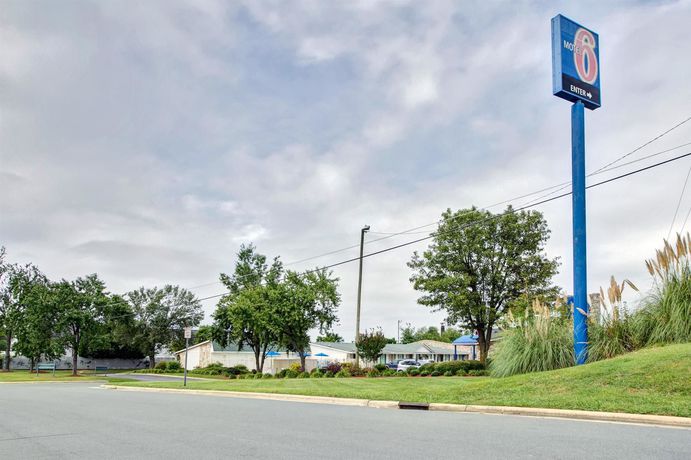Imagen de la habitación del Motel 6 Burlington Nc. Foto 3