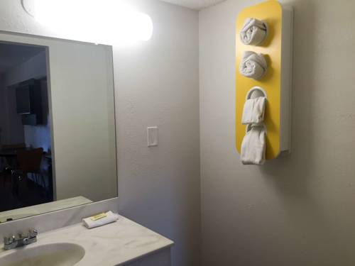 Imagen de la habitación del Motel 6 Calhoun, Ga. Foto 6