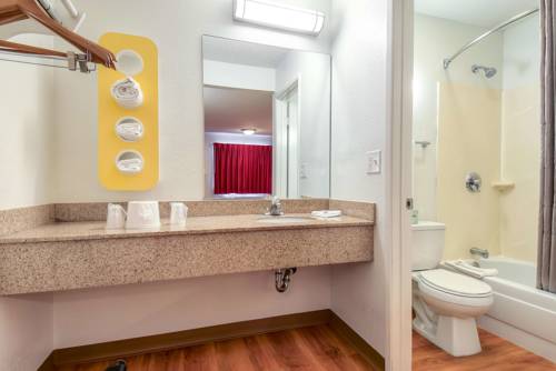 Imagen de la habitación del Motel 6 Carlsbad, Ca - East. Foto 4