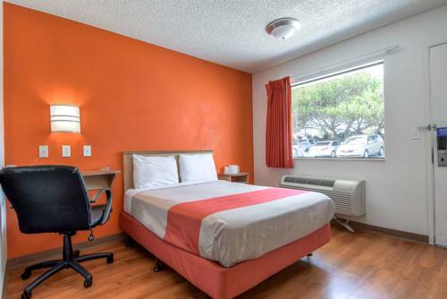 Imagen de la habitación del Motel 6 Carlsbad, Ca - East. Foto 12