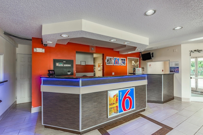 Imagen de los interiores del Motel 6 Charlotte, Nc - University. Foto 15