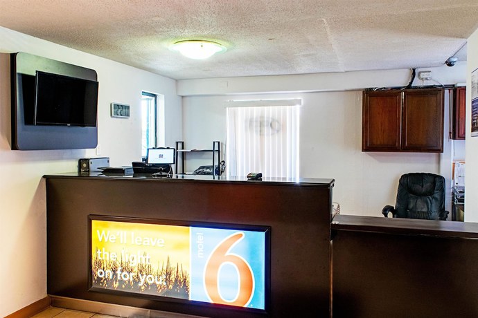 Imagen de los interiores del Motel 6 Cincinnati, OH. Foto 12