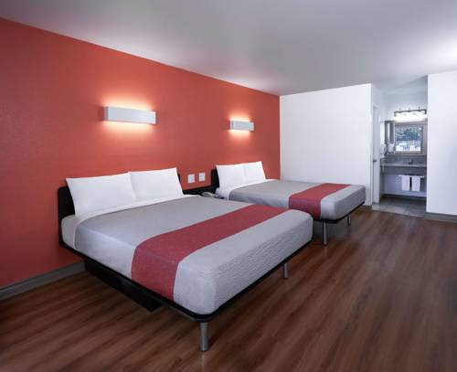 Imagen de la habitación del Motel 6 Claremont, Ca. Foto 6