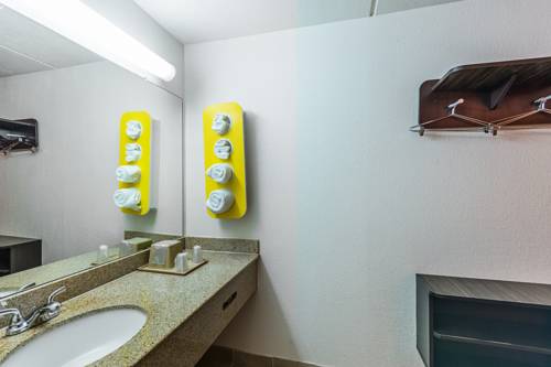 Imagen de la habitación del Motel 6 Cleveland, Tx. Foto 5