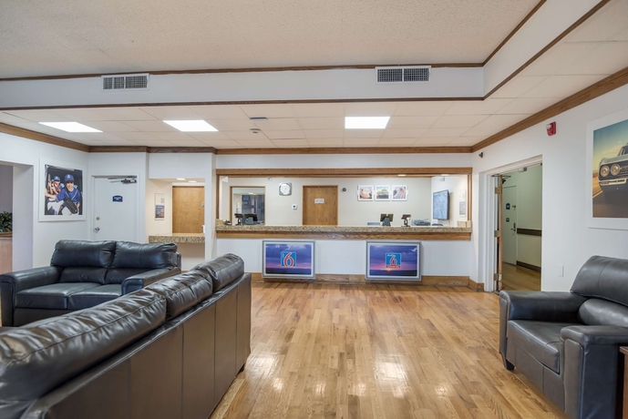 Imagen de los interiores del Motel 6 Colorado Springs, Co - Air Force Academy. Foto 14