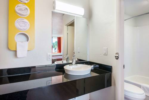 Imagen de la habitación del Motel 6 Connelly Springs. Foto 6
