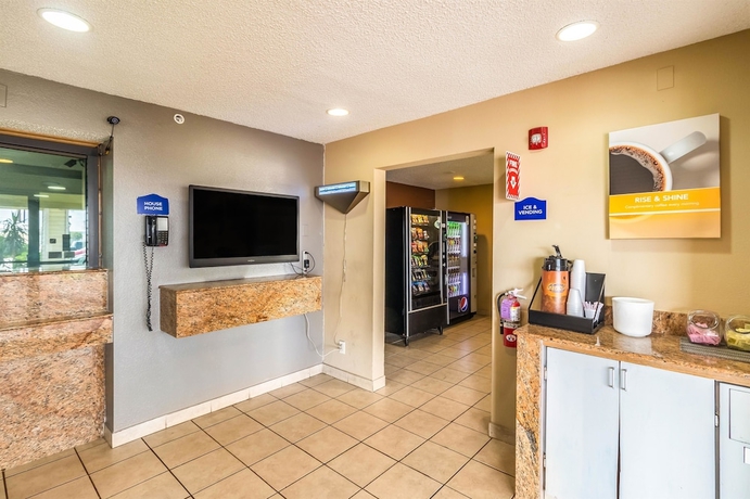 Imagen de los interiores del Motel 6 Corpus Christi, Tx. Foto 17