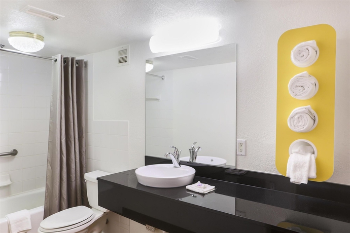 Imagen de la habitación del Motel 6 Cutler Bay. Foto 9