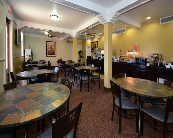 Imagen del bar/restaurante del Motel 6 Dallas, Tx – Downtown. Foto 6