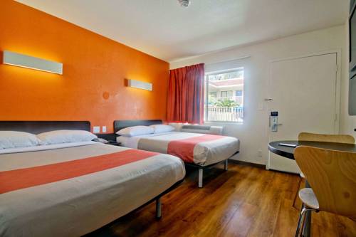 Imagen de la habitación del Motel 6 Dania Beach. Foto 10