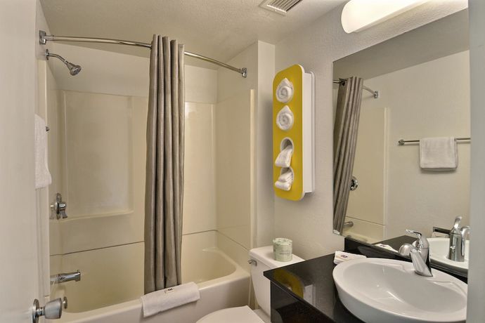 Imagen de la habitación del Motel 6 Danvers, Ma - Boston North. Foto 9