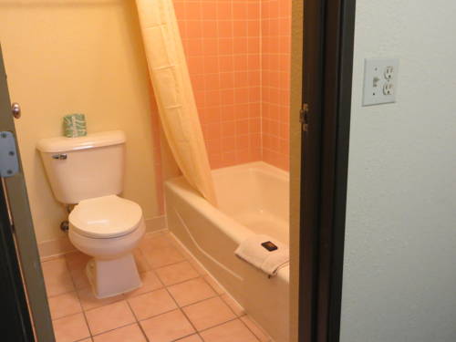 Imagen de la habitación del Motel 6 Davenport. Foto 3