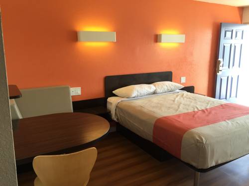 Imagen de la habitación del Motel 6 Delano, Ca. Foto 7