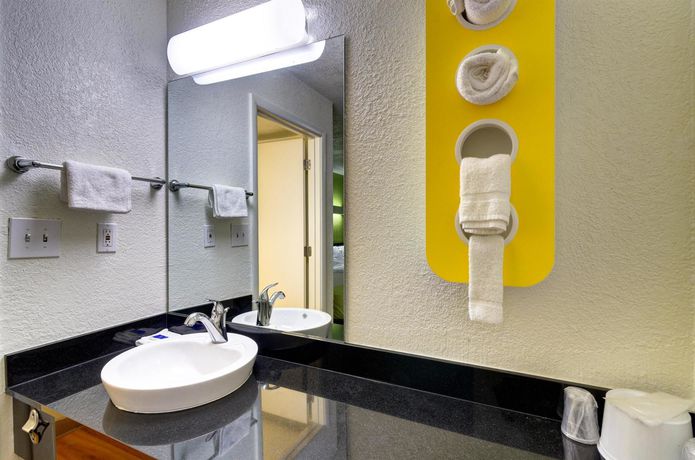 Imagen de la habitación del Motel 6 Destin. Foto 3