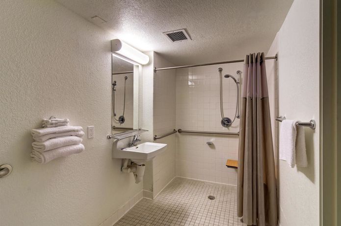 Imagen de la habitación del Motel 6 Destin. Foto 5