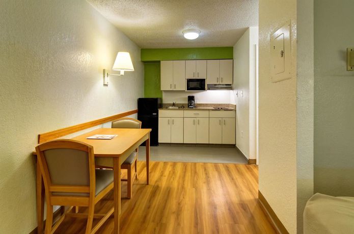 Imagen de la habitación del Motel 6 Destin. Foto 6