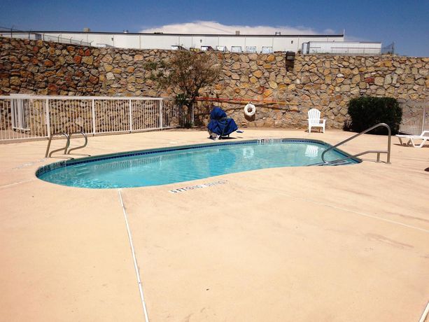 Imagen de la piscina del Motel 6 El Paso, Tx - Southeast. Foto 12