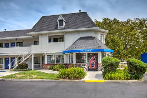 Imagen de la habitación del Motel 6 Fairfield North. Foto 2