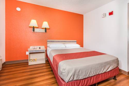 Imagen de la habitación del Motel 6 Fairfield North. Foto 3
