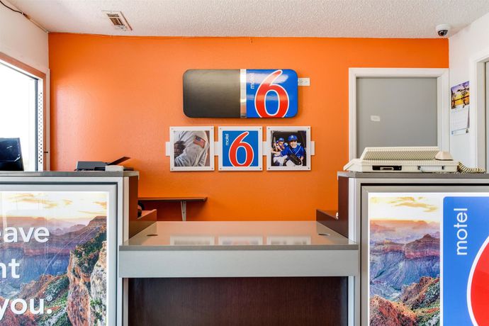 Imagen de los interiores del Motel 6 Fayetteville Ar. Foto 15