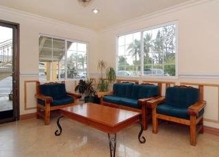 Imagen de los interiores del Motel 6 Garden Grove. Foto 3