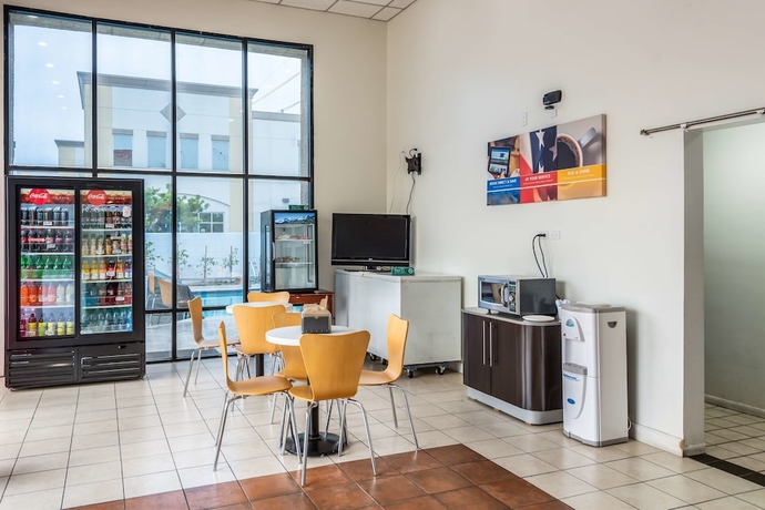 Imagen de los interiores del Motel 6 Gardena, Ca - South. Foto 13