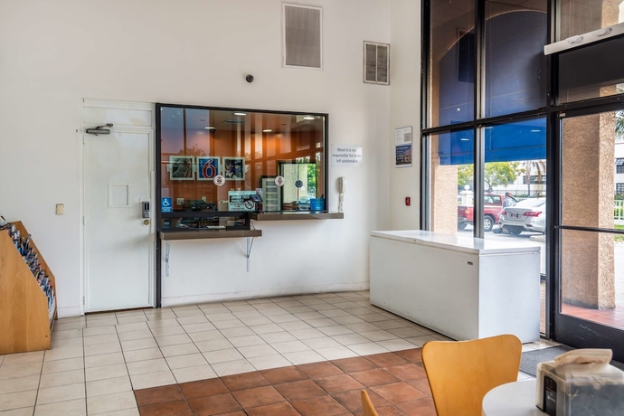 Imagen de los interiores del Motel 6 Gardena, Ca - South. Foto 14