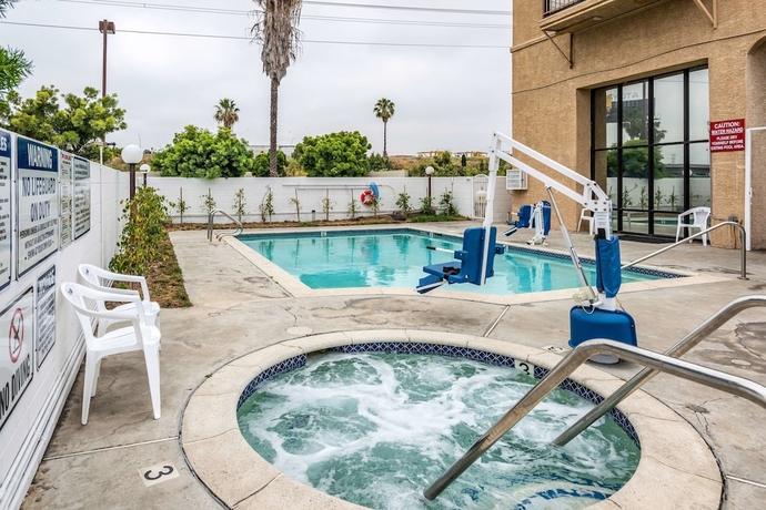 Imagen de la piscina del Motel 6 Gardena, Ca - South. Foto 16