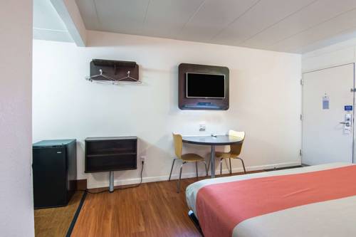 Imagen de la habitación del Motel 6 Glassboro Rowan University. Foto 6