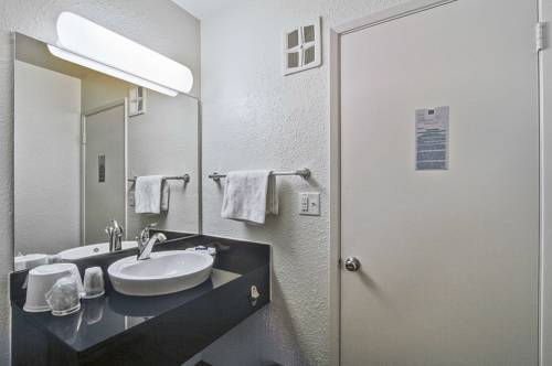 Imagen de la habitación del Motel 6 Green Bay, Wi. Foto 4
