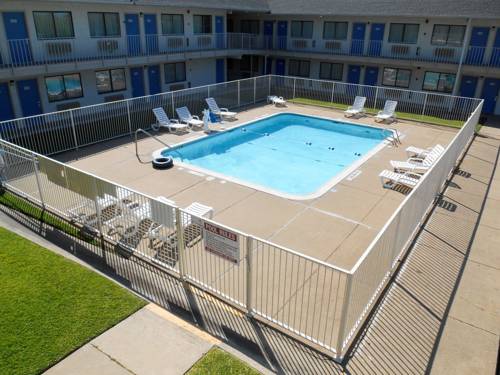 Imagen general del Motel 6 Greenville, Tx. Foto 1