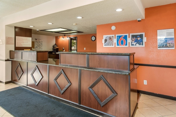 Imagen de los interiores del Motel 6 Grove City, Oh. Foto 18