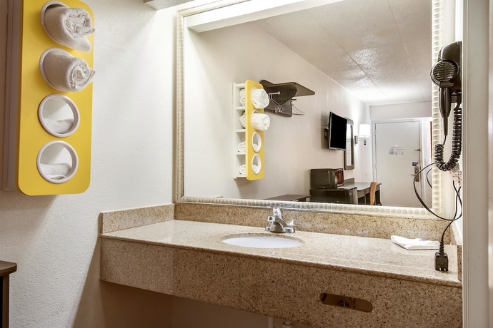 Imagen de la habitación del Motel 6 Grove City, Oh. Foto 13