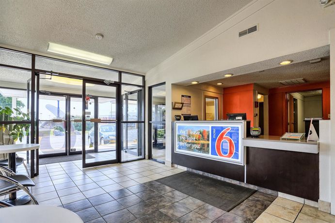 Imagen de los interiores del Motel 6 Hagerstown. Foto 14